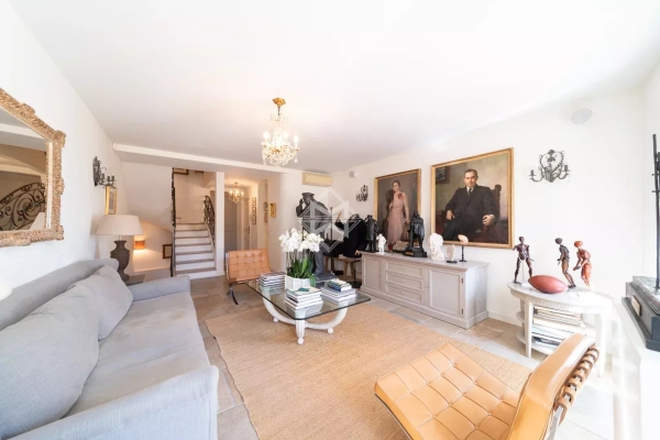 Luxury House for sale in Mougins, 880 000 €, Photo 2