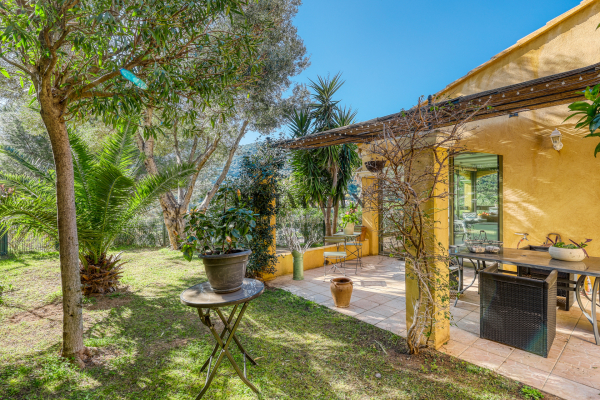 Luxury House for sale in Le Lavandou, 890 000 €, Photo 3