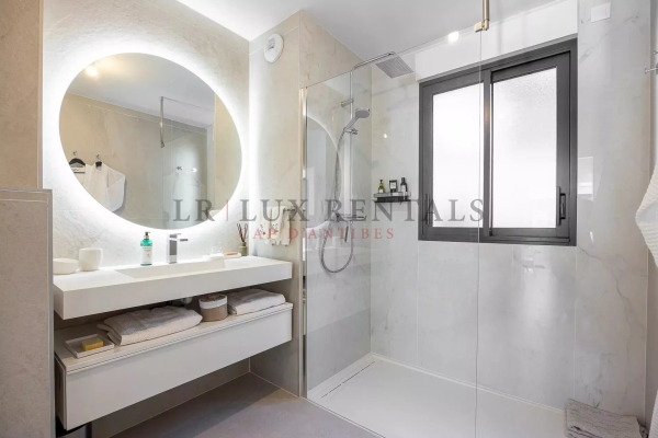 Luxury Apartment for sale in Antibes, 1 065 000 €, Photo 6