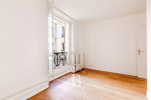 Luxury Apartment for sale in Paris 8ème, 650 000 €, Photo 7