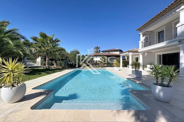 Maison de luxe à vendre à Saint-Raphaël, 1 325 000 €, Photo 1