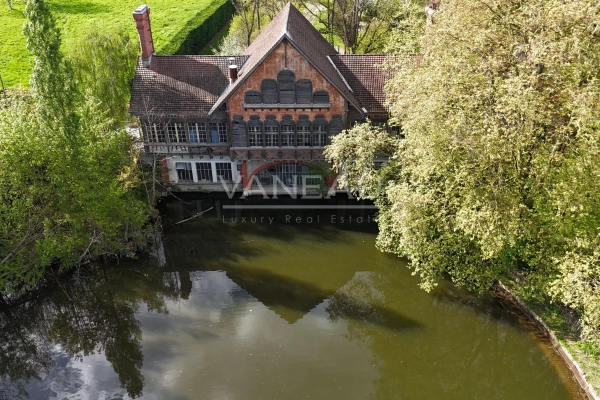 Maison de luxe à vendre à Ferrieres, 1 260 000 €, Photo 1