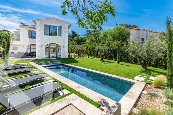 Maison de luxe à vendre à Eygalières, 2 970 000 €, Photo 1