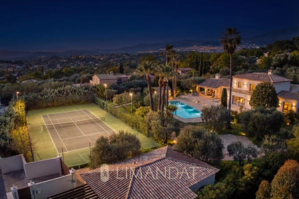 Luxury House for rental in Valbonne, 25 000 €, Photo 1