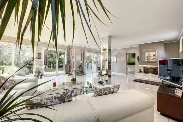 Maison de luxe à vendre à Aulnay-Sous-Bois, 639 000 €, Photo 1