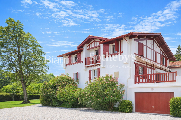 Luxury House for sale in Bayonne, 2 200 000 €, Photo 2