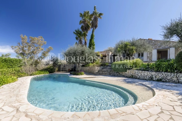 Luxury House for sale in Le Rouret, 890 000 €, Photo 2