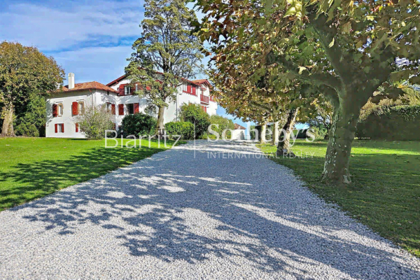 Luxury House for sale in Bayonne, 2 200 000 €, Photo 3