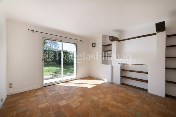 Luxury House for sale in Le Rouret, 890 000 €, Photo 6