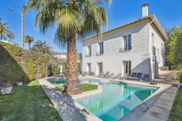 Maison de luxe à louer à Cannes, 0 €, Photo 1