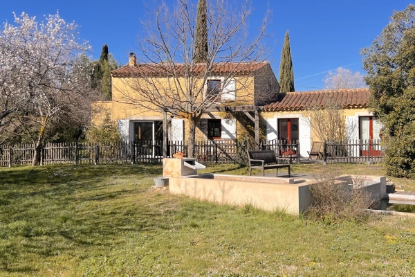 Maison de luxe à vendre à Lacoste, 650 000 €, Photo 2