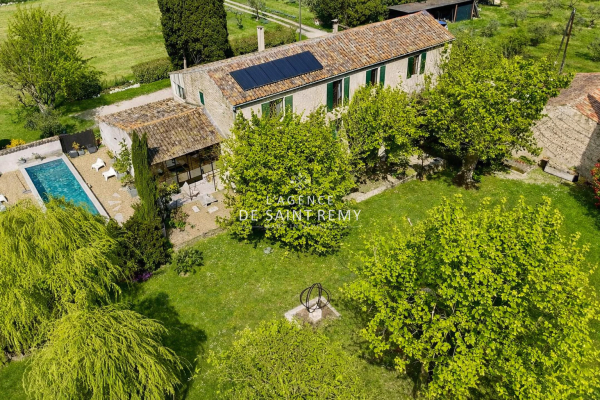 Maison de luxe à vendre à Saint-Rémy-de-Provence, 1 970 000 €, Photo 1