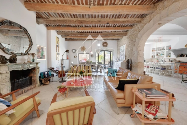 Luxury House for sale in Alleins, 1 325 000 €, Photo 1