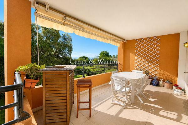 Appartement de luxe à vendre à Saint-Raphaël, 478 000 €, Photo 2
