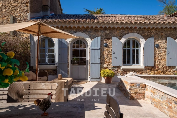 Maison de luxe à vendre à Gassin, 849 000 €, Photo 1