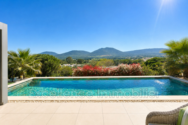 Maison de luxe à vendre à Le Plan-de-La-Tour, 1 090 000 €, Photo 1