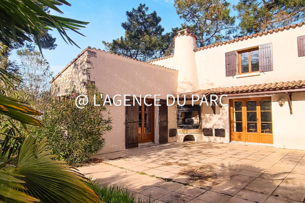Maison de luxe à vendre à Saint-Georges-de-Didonne, 749 000 €, Photo 1
