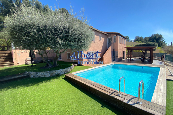 Maison de luxe à vendre à Ollioules, 648 000 €, Photo 1