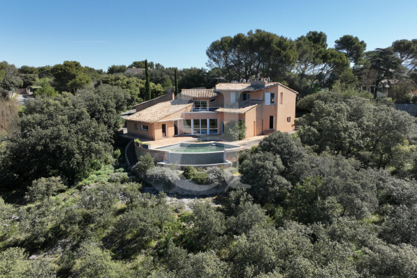 Luxury House for sale in L Isle-sur-La-Sorgue, 680 000 €, Photo 1