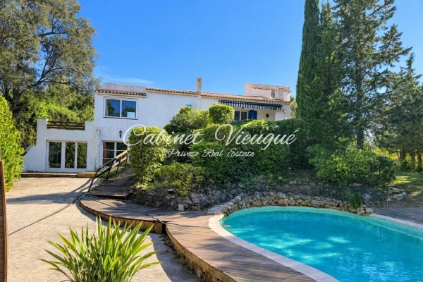 Maison de luxe à vendre à Grimaud, 1 060 000 €, Photo 1