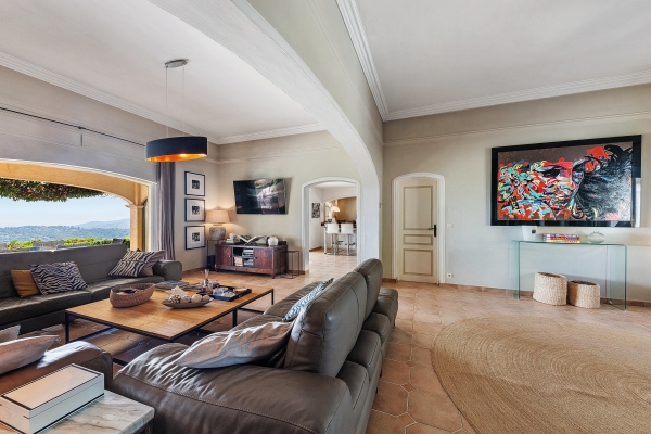 Maison de luxe à vendre à Le Tignet, 1 060 000 €, Photo 2