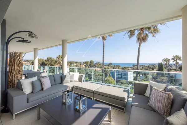 Luxury Apartment for sale in Antibes, 2 990 000 €, Photo 2