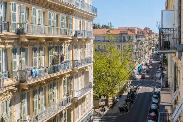 Luxury Apartment for sale in Nice, 650 000 €, Photo 2