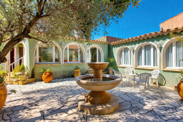Maison de luxe à vendre à Draguignan, 600 000 €, Photo 3