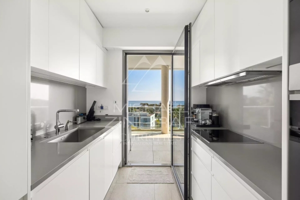 Luxury Apartment for sale in Antibes, 2 990 000 €, Photo 4