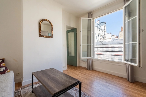 Appartement de luxe à vendre à Paris 10ème, 317 000 €, Photo 1