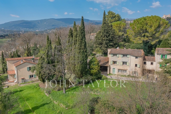 Maison de luxe à vendre à Tourrettes, 1 680 000 €, Photo 1