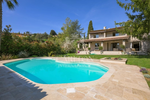 Maison de luxe à vendre à Grasse, 1 395 000 €, Photo 1