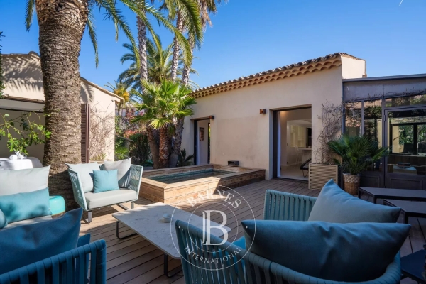 Maison de luxe à vendre à Saint-Tropez, 4 500 000 €, Photo 1