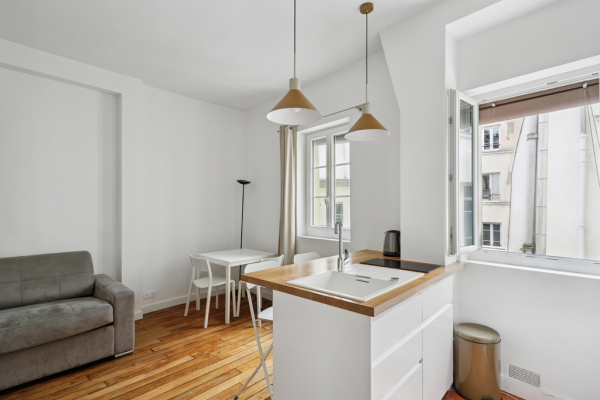 Luxury Apartment for sale in Paris 4Ème, 380 000 €, Photo 2