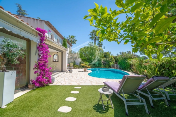 Maison de luxe à vendre à Villeneuve-Loubet, 1 890 000 €, Photo 2