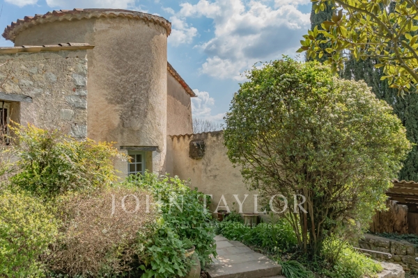 Maison de luxe à vendre à Tourrettes, 1 680 000 €, Photo 2
