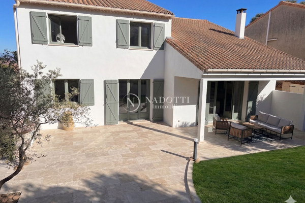 Maison de luxe à vendre à Villeneuve-Lès-Avignon, 572 000 €, Photo 1