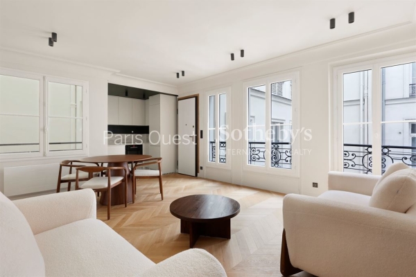 Luxury Apartment for sale in Paris 1Er, 1 049 000 €, Photo 1