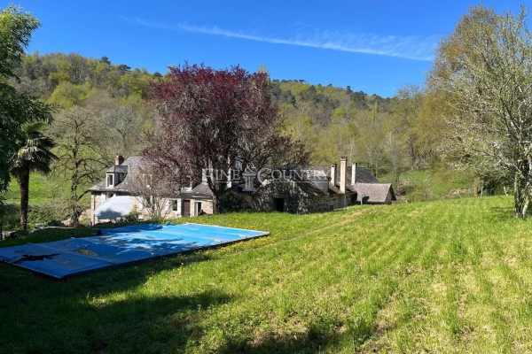 Maison de luxe à vendre à Cublac, 390 000 €, Photo 1