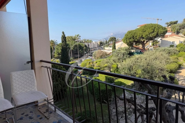 Luxury Apartment for sale in Roquebrune-Cap-Martin, 320 000 €, Photo 2