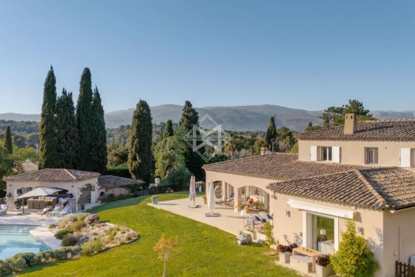 Maison de luxe à vendre à Mougins, 2 150 000 €, Photo 2