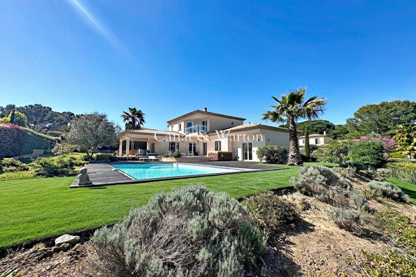 Maison de luxe à vendre à Saint-Raphaël, 1 285 000 €, Photo 1