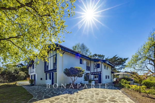 Maison de luxe à vendre à Saint-Jean-de-Luz, 1 995 000 €, Photo 1