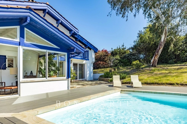 Luxury House for sale in Saint-Jean-de-Luz, 1 780 000 €, Photo 1