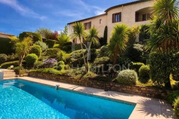 Maison de luxe à vendre à Le Rouret, 875 000 €, Photo 1