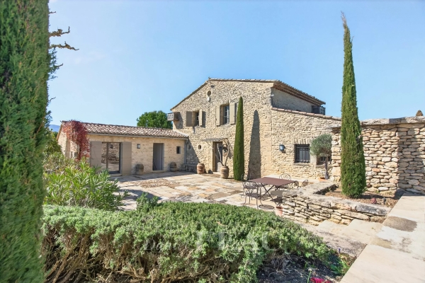 Luxury House for sale in Gordes, 2 480 000 €, Photo 1