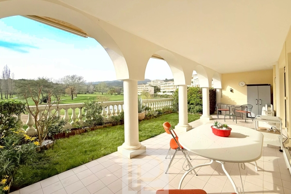 Appartement de luxe à vendre à Mandelieu-la-Napoule, 350 000 €, Photo 1