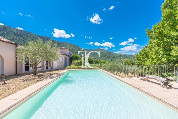 Luxury House for sale in Les Vans, 652 000 €, Photo 1