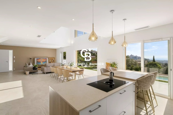 Luxury House for sale in Cagnes-sur-Mer, 1 250 000 €, Photo 2