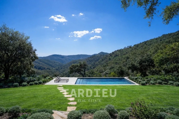 Luxury House for sale in La Garde-Freinet, 1 590 000 €, Photo 2